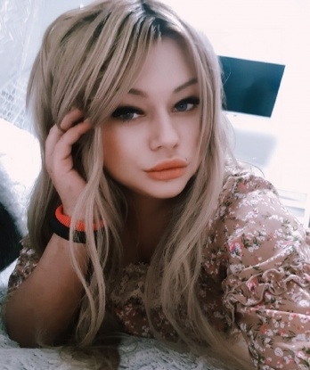 Ценю каждую встречу и делаю все возможное, чтобы ты почувствовал себя особенным. Работаю в уютной атмосфере, создаю комфорт и полное расслабление. У меня есть множество возможностей, чтобы удовлетворить твои сексуальные желания. Тебе понравятся мои нежные прикосновения и ласки. Имею положительные отзывы от предыдущих клиентов, которые остались довольны моими услугами. Фото соответствуют действительности. Жду встречи с тобой, чтобы погрузиться в мир наслаждения и эмоций 💋 521, 32 года